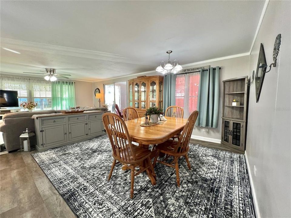 待售: $168,000 (2 贝兹, 2 浴室, 1152 平方英尺)