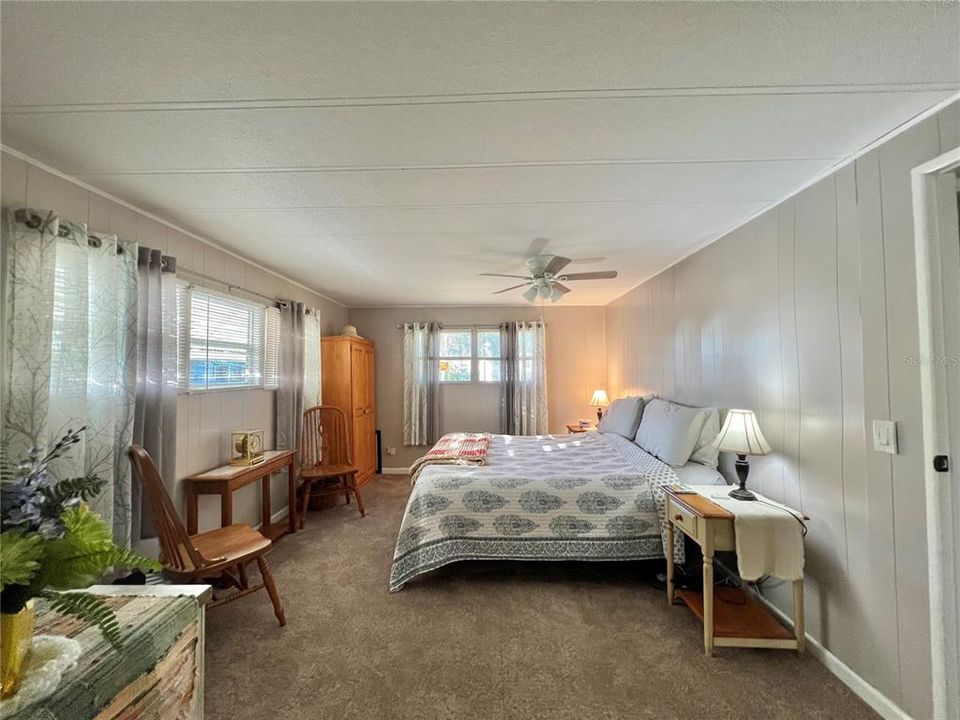 待售: $168,000 (2 贝兹, 2 浴室, 1152 平方英尺)