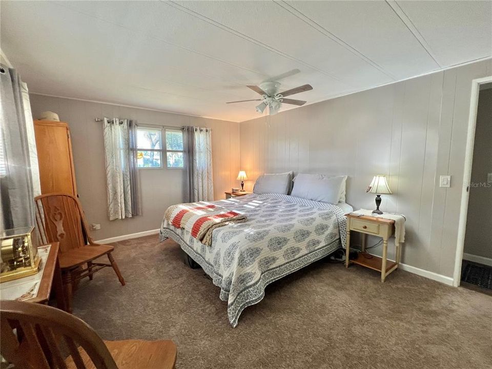 待售: $168,000 (2 贝兹, 2 浴室, 1152 平方英尺)