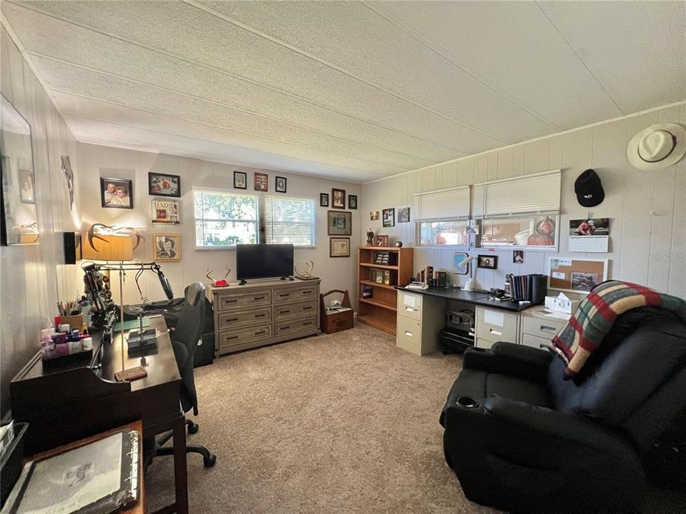 待售: $168,000 (2 贝兹, 2 浴室, 1152 平方英尺)