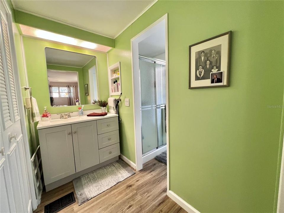 待售: $168,000 (2 贝兹, 2 浴室, 1152 平方英尺)