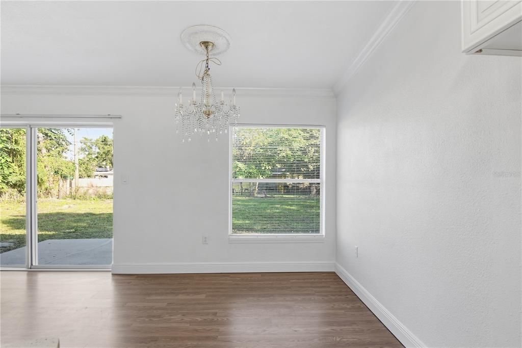 待售: $284,900 (3 贝兹, 2 浴室, 1061 平方英尺)