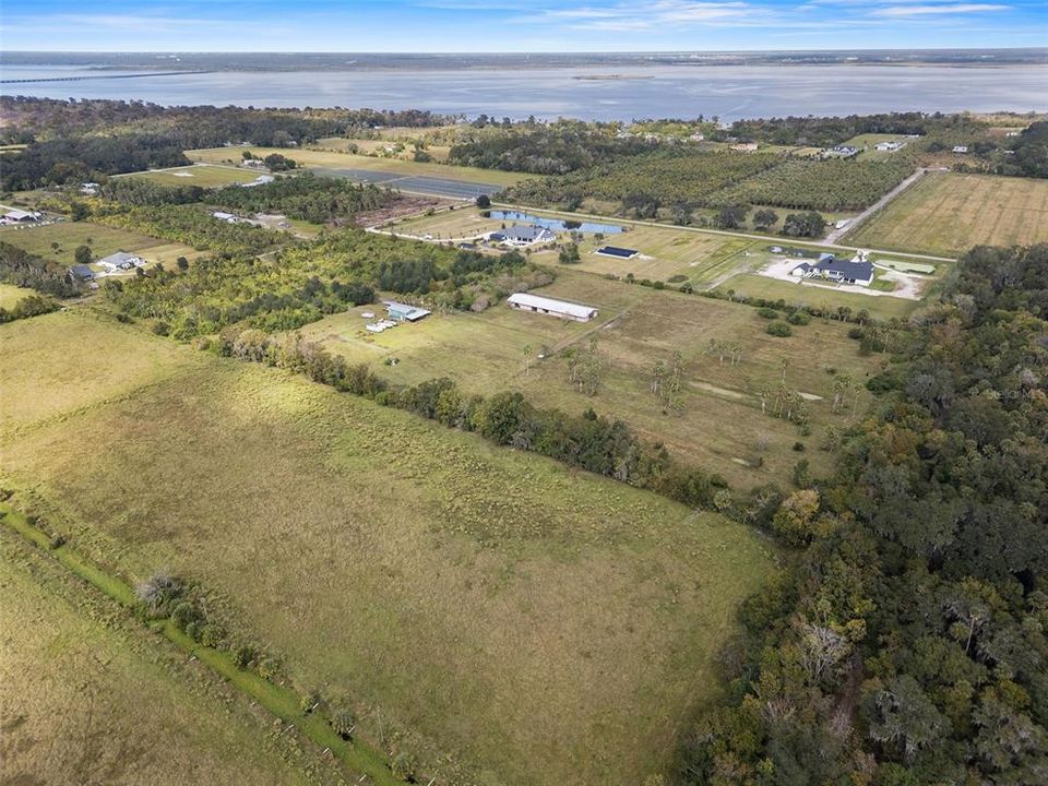 En Venta: $1,999,999 (19.37 acres)