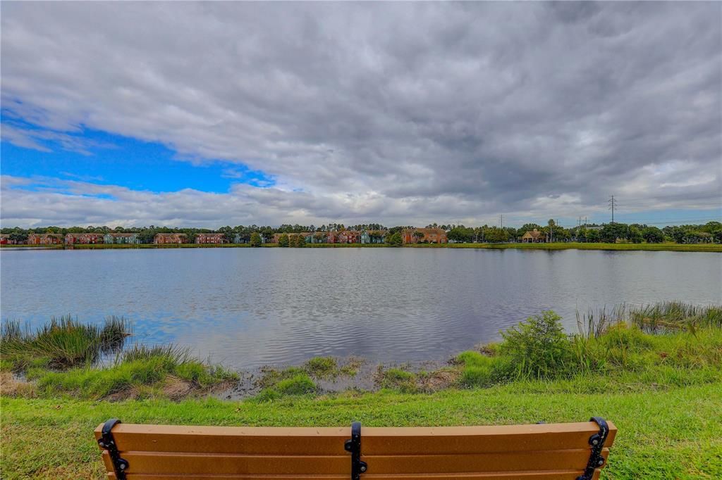 Под контрактом: $299,900 (3 спален, 2 ванн, 1578 Квадратных фут)