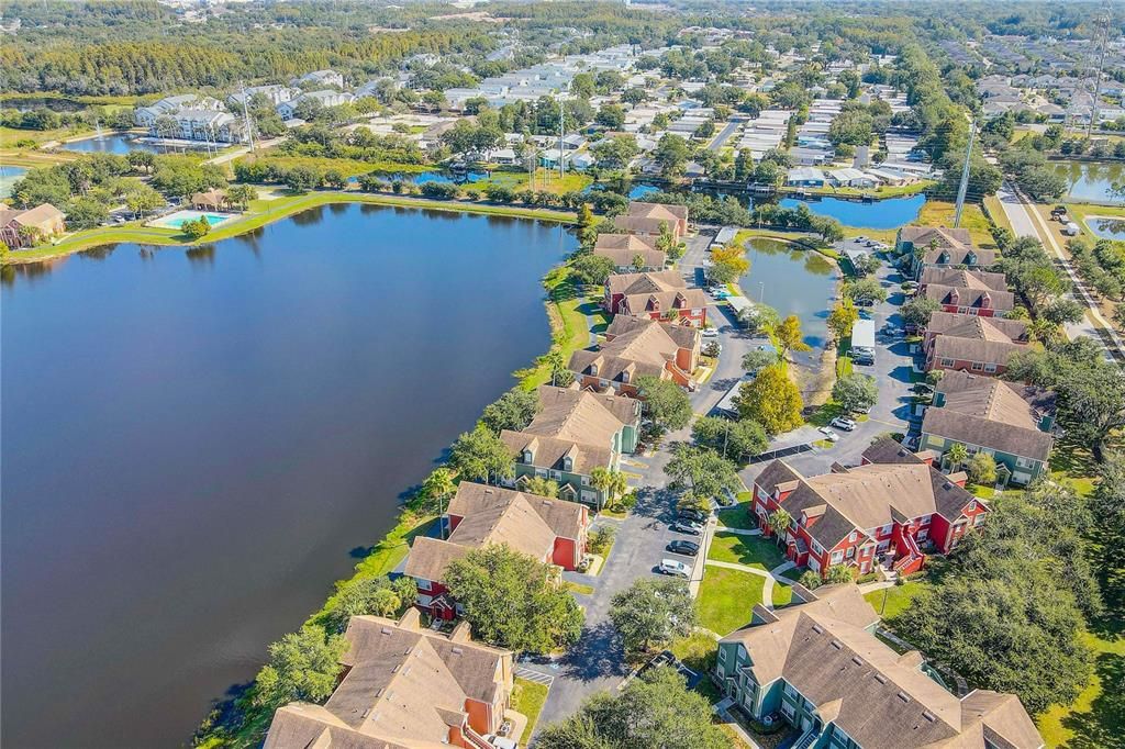 Под контрактом: $299,900 (3 спален, 2 ванн, 1578 Квадратных фут)