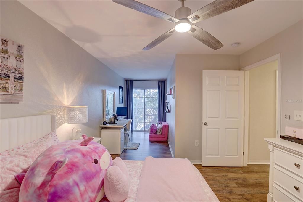 Под контрактом: $299,900 (3 спален, 2 ванн, 1578 Квадратных фут)