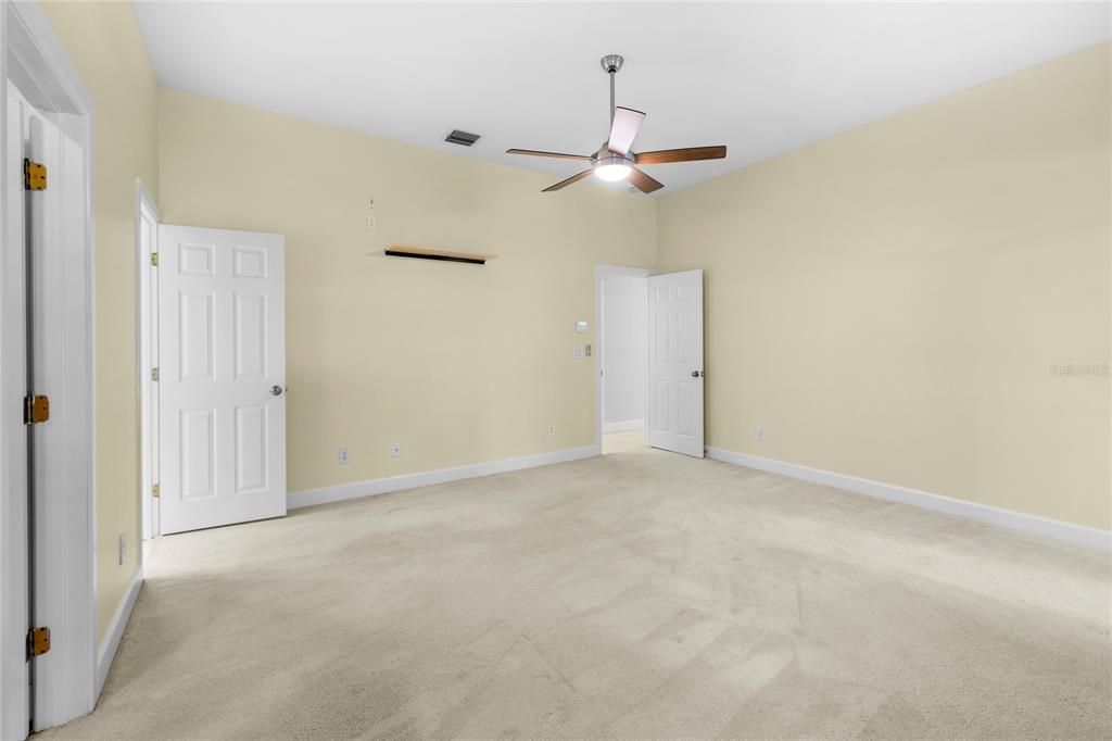 Active With Contract: $700,000 (4 beds, 3 baths, 2904 Square Feet)