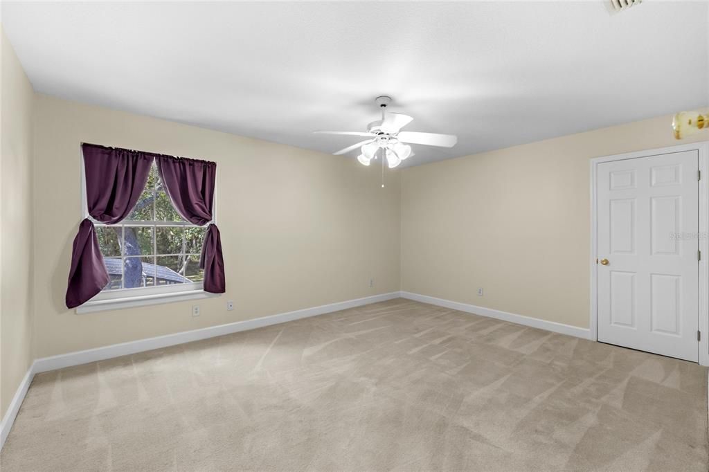 Active With Contract: $700,000 (4 beds, 3 baths, 2904 Square Feet)