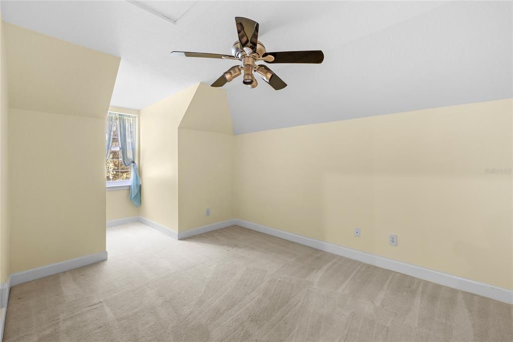 Active With Contract: $700,000 (4 beds, 3 baths, 2904 Square Feet)