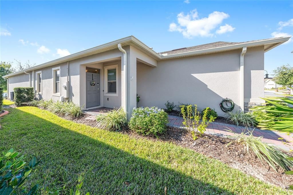 Active With Contract: $335,000 (2 beds, 2 baths, 1627 Square Feet)