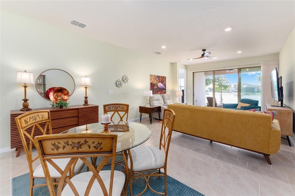 Active With Contract: $335,000 (2 beds, 2 baths, 1627 Square Feet)