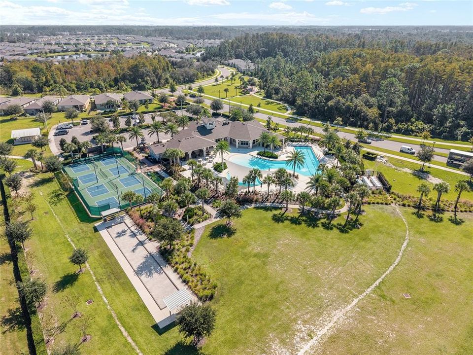 Active With Contract: $335,000 (2 beds, 2 baths, 1627 Square Feet)