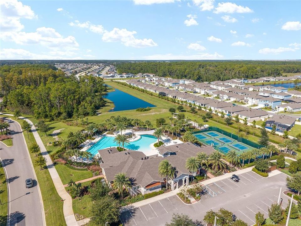 Active With Contract: $335,000 (2 beds, 2 baths, 1627 Square Feet)