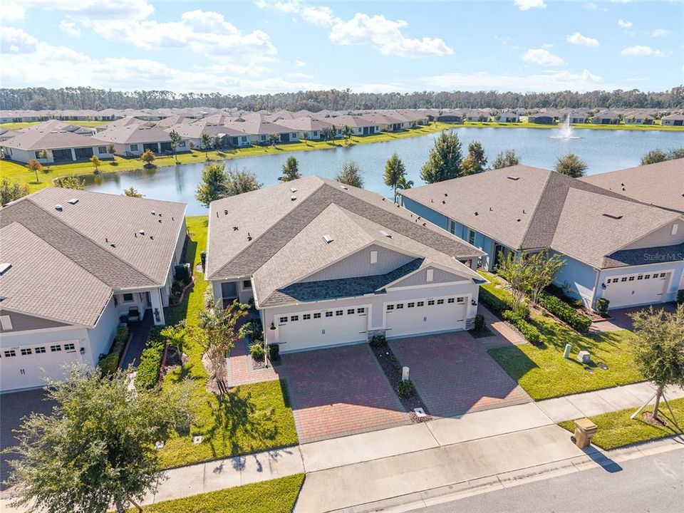 Active With Contract: $335,000 (2 beds, 2 baths, 1627 Square Feet)