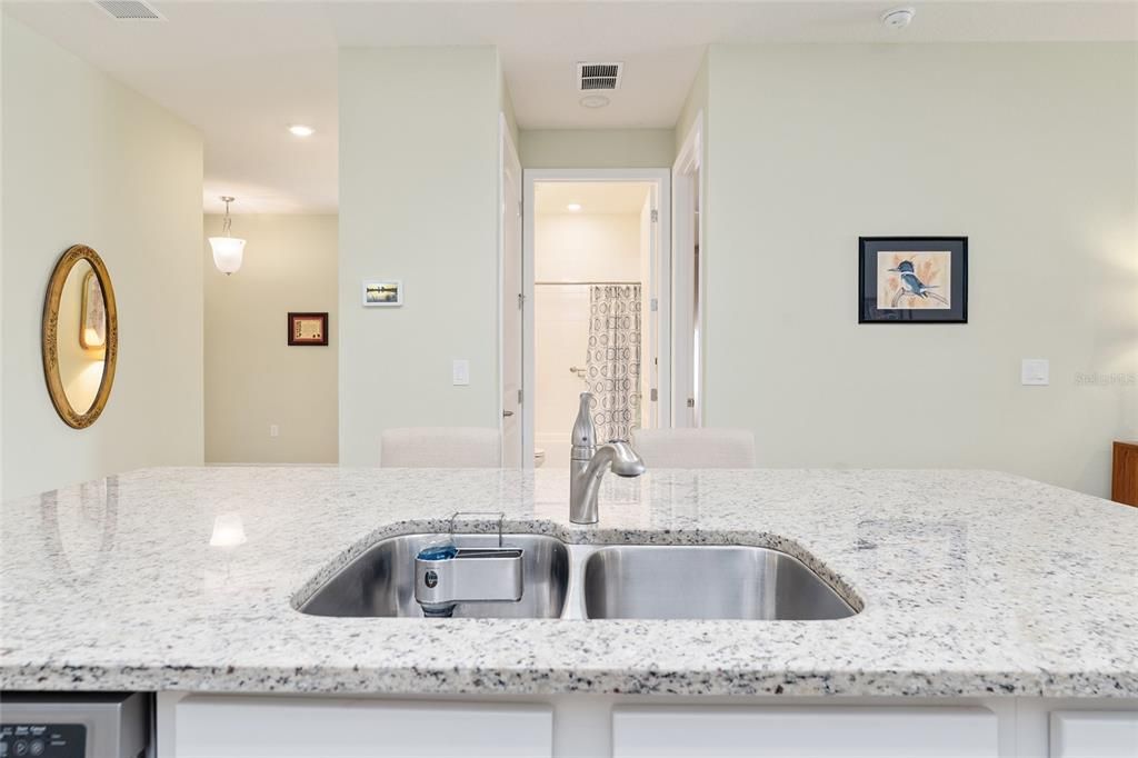 Active With Contract: $335,000 (2 beds, 2 baths, 1627 Square Feet)