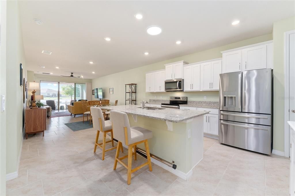 Active With Contract: $335,000 (2 beds, 2 baths, 1627 Square Feet)