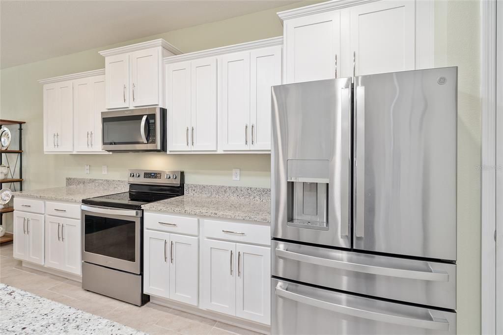 Active With Contract: $335,000 (2 beds, 2 baths, 1627 Square Feet)