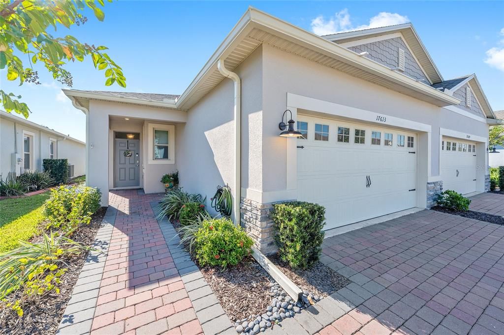 Active With Contract: $335,000 (2 beds, 2 baths, 1627 Square Feet)