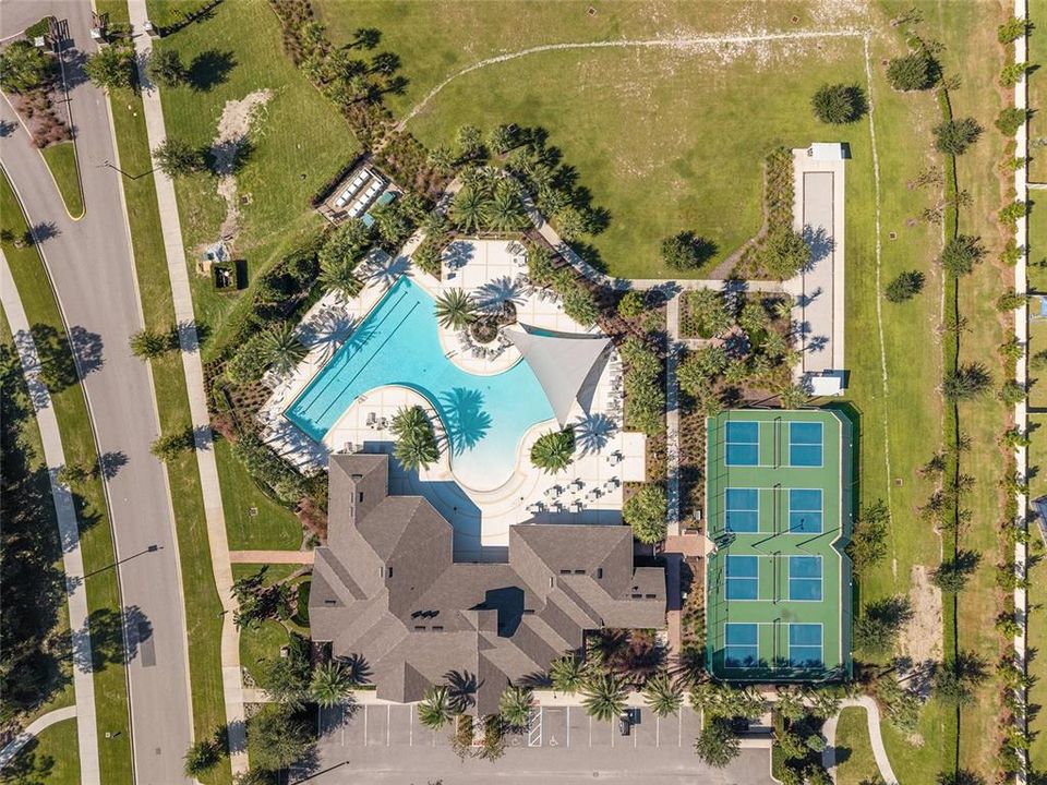 Active With Contract: $335,000 (2 beds, 2 baths, 1627 Square Feet)