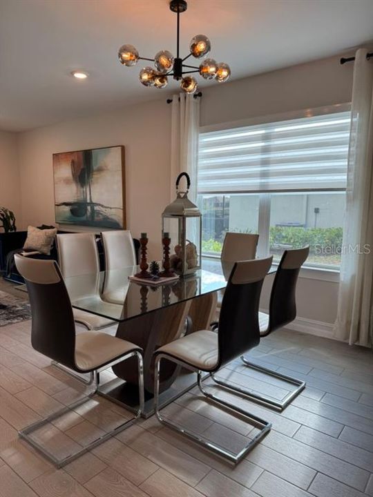 For Sale: $309,999 (2 beds, 2 baths, 1496 Square Feet)