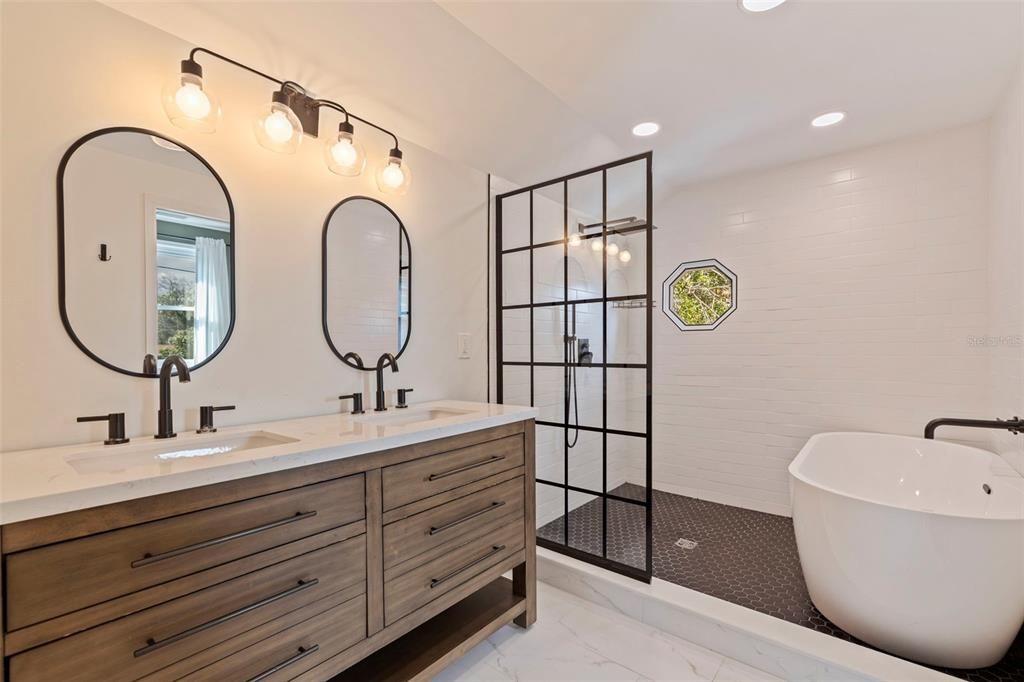 待售: $697,000 (4 贝兹, 3 浴室, 2320 平方英尺)