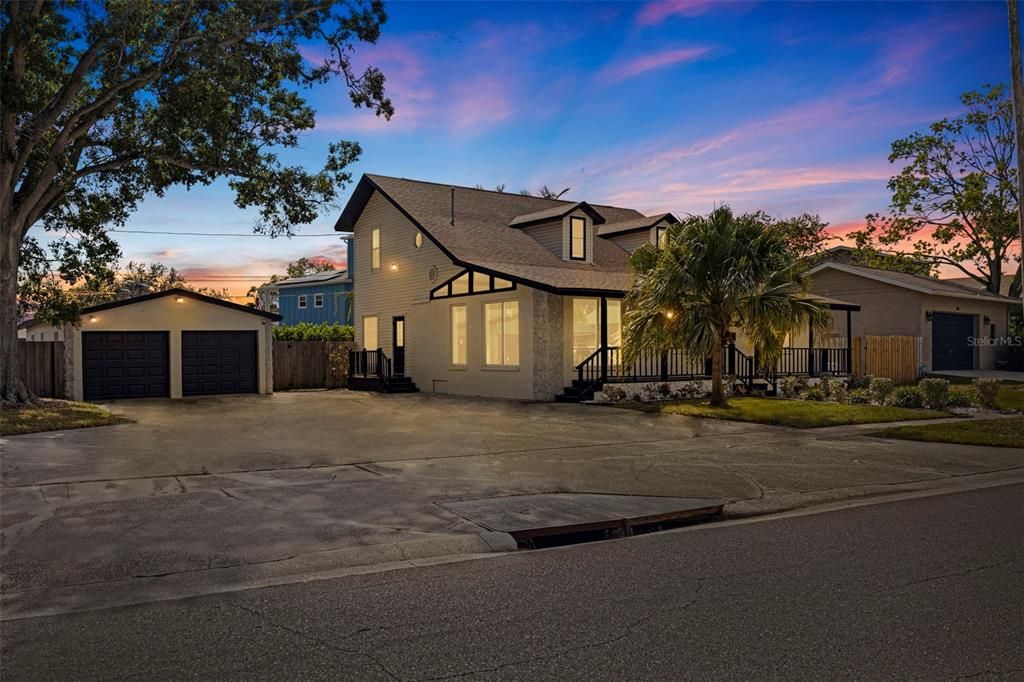 待售: $697,000 (4 贝兹, 3 浴室, 2320 平方英尺)