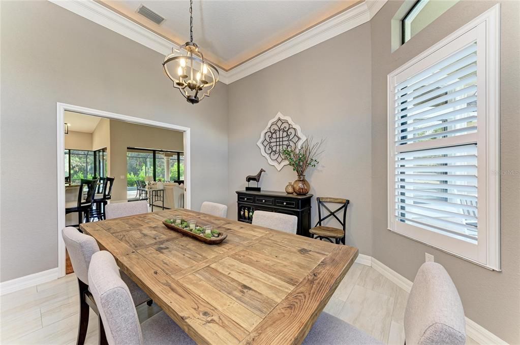 合同活跃: $825,000 (4 贝兹, 3 浴室, 3258 平方英尺)