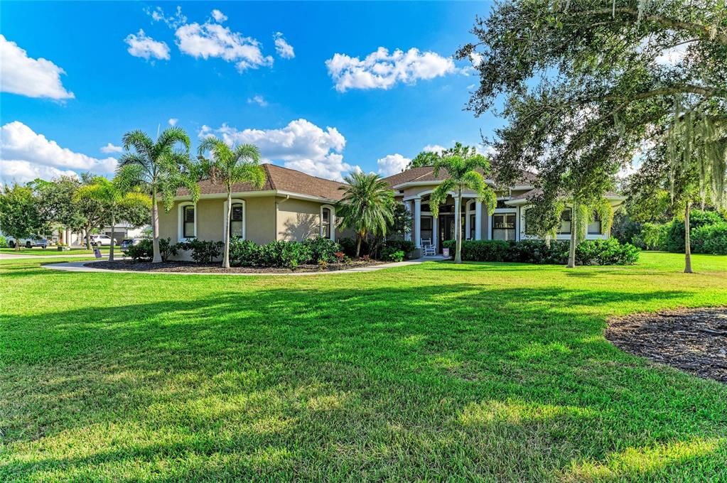 合同活跃: $825,000 (4 贝兹, 3 浴室, 3258 平方英尺)