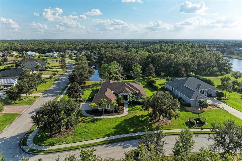 合同活跃: $825,000 (4 贝兹, 3 浴室, 3258 平方英尺)