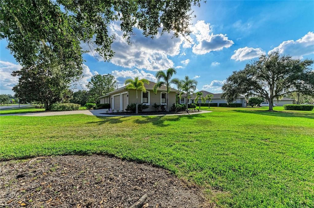 合同活跃: $825,000 (4 贝兹, 3 浴室, 3258 平方英尺)