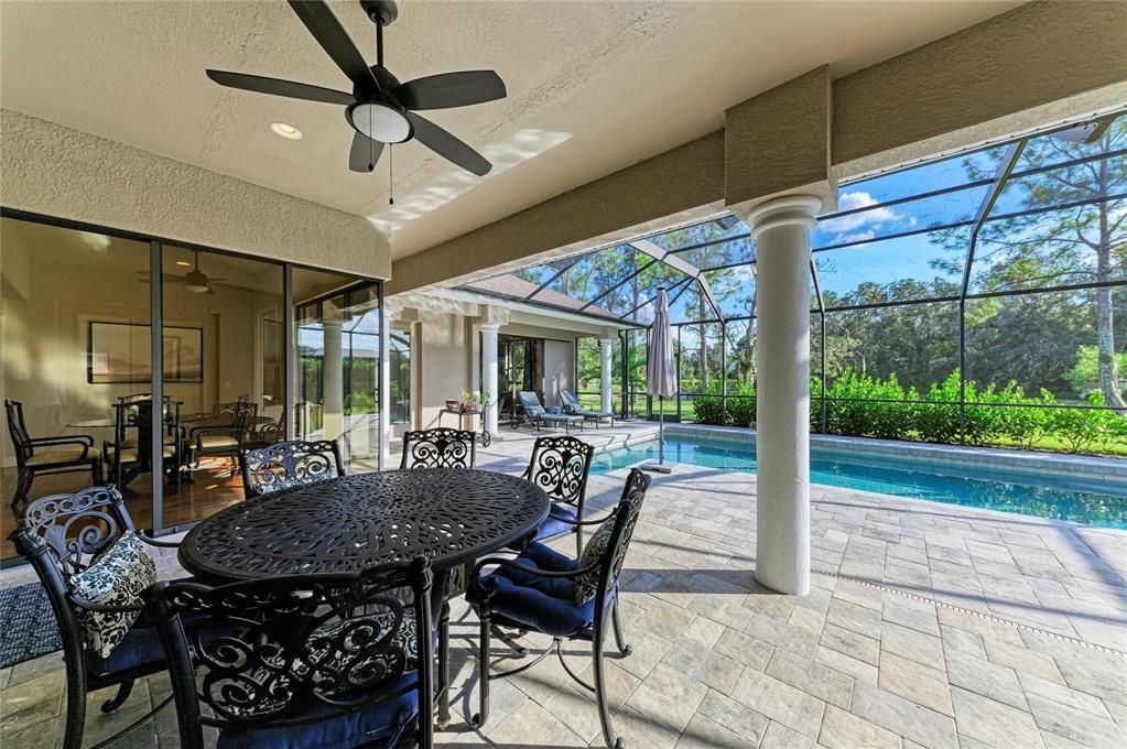 合同活跃: $825,000 (4 贝兹, 3 浴室, 3258 平方英尺)