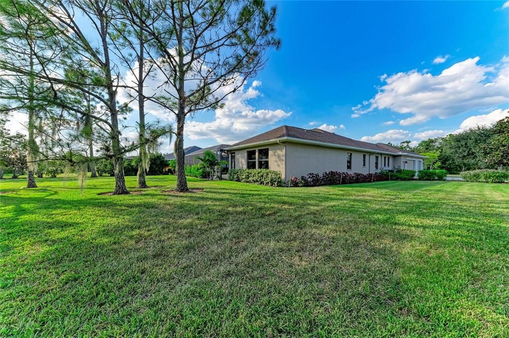 合同活跃: $825,000 (4 贝兹, 3 浴室, 3258 平方英尺)