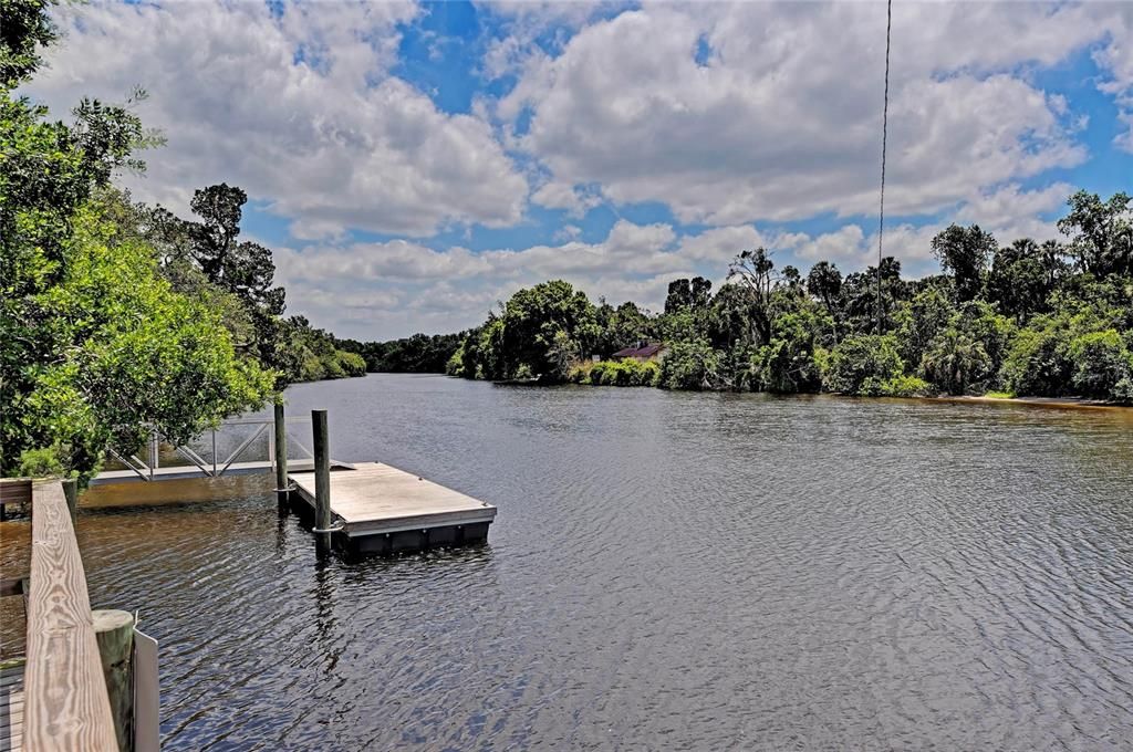 合同活跃: $825,000 (4 贝兹, 3 浴室, 3258 平方英尺)