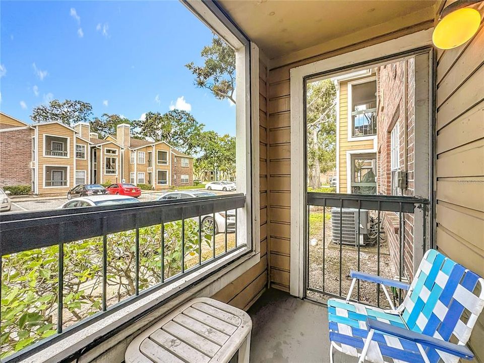 For Sale: $140,990 (1 beds, 1 baths, 660 Square Feet)