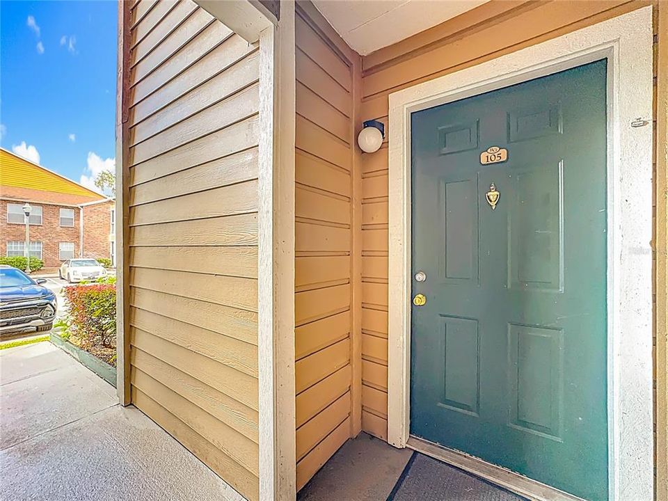 For Sale: $140,990 (1 beds, 1 baths, 660 Square Feet)