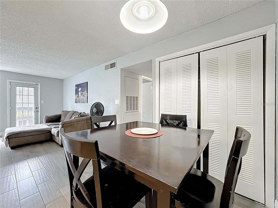 For Sale: $140,990 (1 beds, 1 baths, 660 Square Feet)