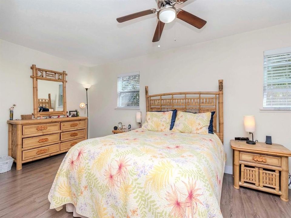 Active With Contract: $525,000 (3 beds, 2 baths, 1438 Square Feet)