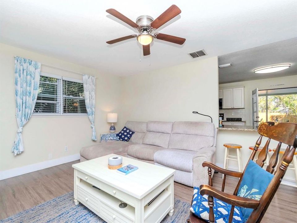 Active With Contract: $525,000 (3 beds, 2 baths, 1438 Square Feet)