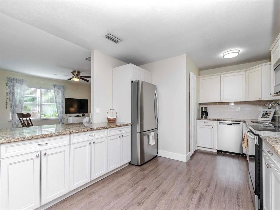 Active With Contract: $525,000 (3 beds, 2 baths, 1438 Square Feet)