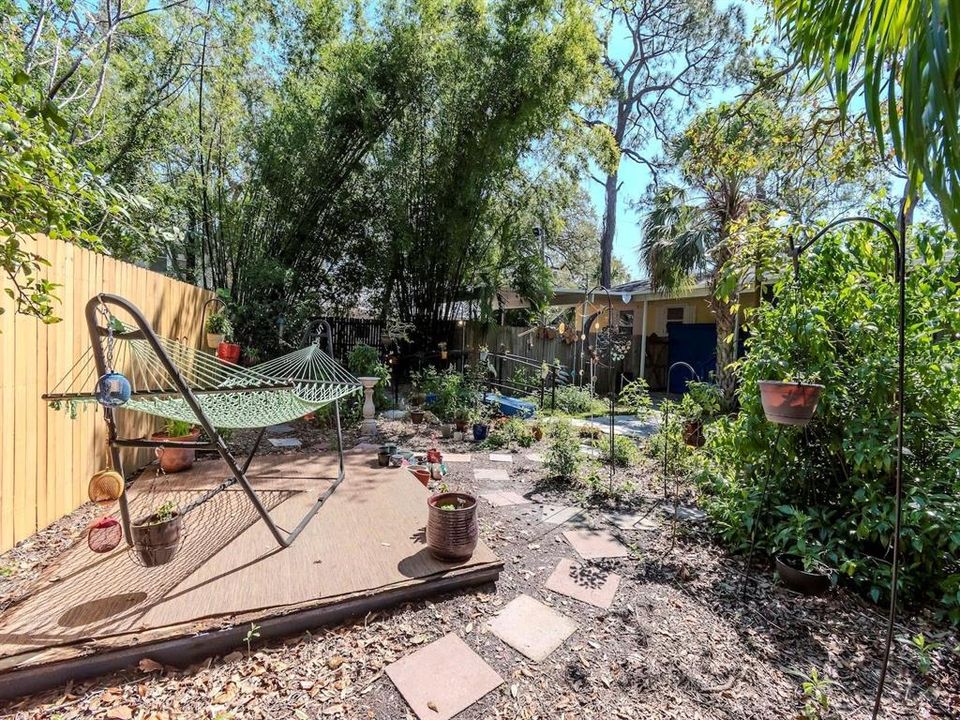 Active With Contract: $525,000 (3 beds, 2 baths, 1438 Square Feet)