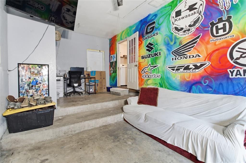 For Sale: $460,000 (4 beds, 2 baths, 1436 Square Feet)