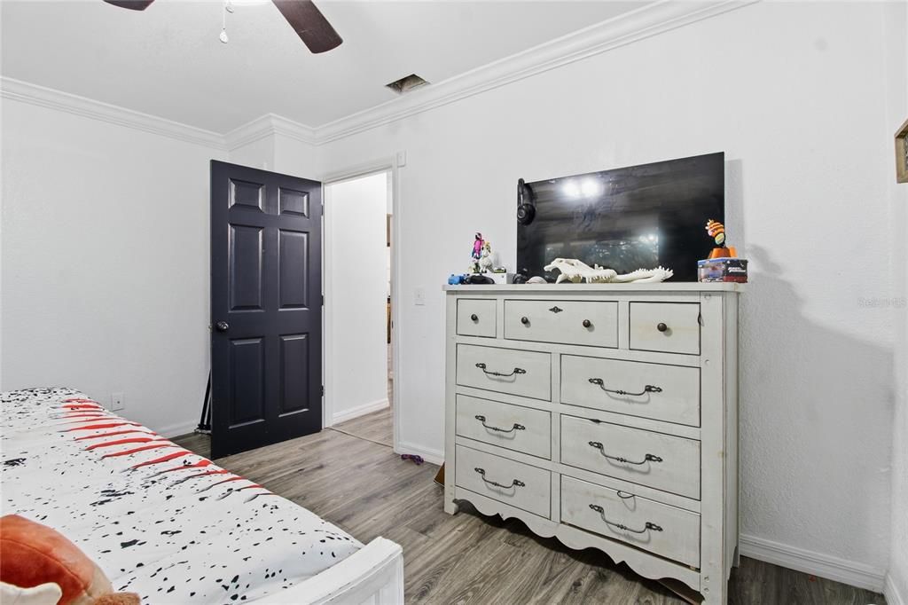 For Sale: $460,000 (4 beds, 2 baths, 1436 Square Feet)