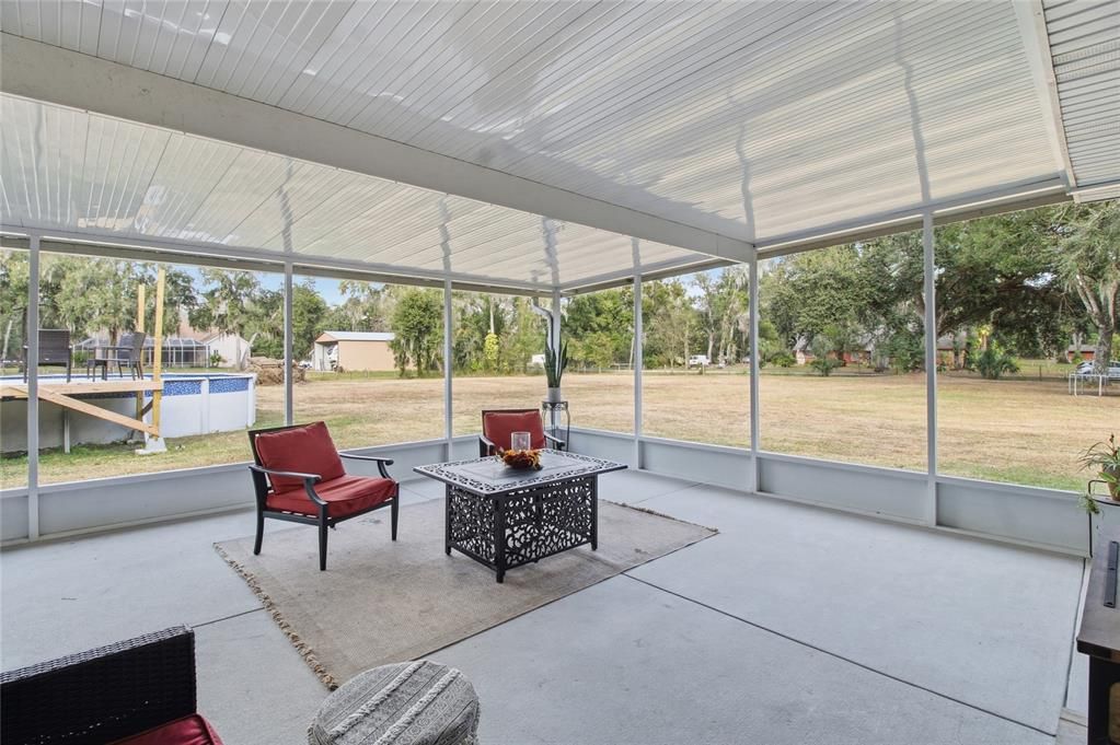 For Sale: $460,000 (4 beds, 2 baths, 1436 Square Feet)