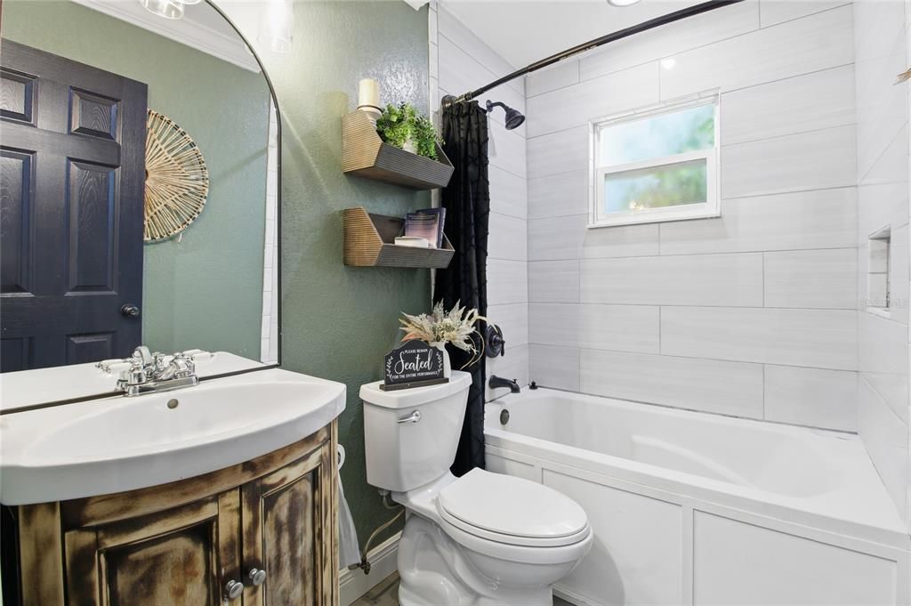 For Sale: $460,000 (4 beds, 2 baths, 1436 Square Feet)