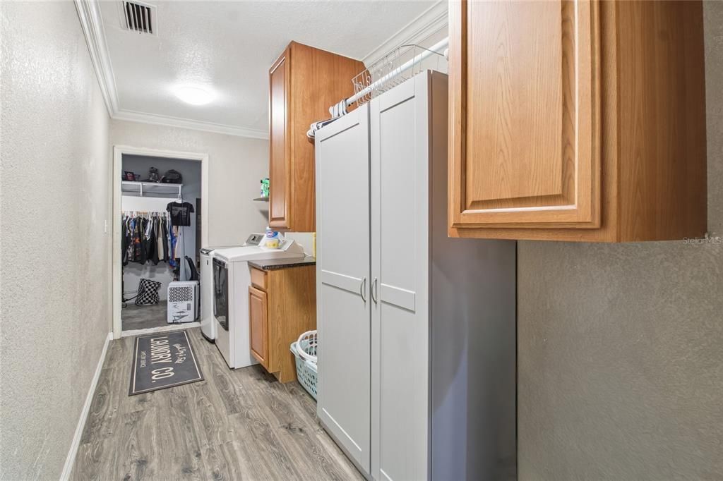 For Sale: $460,000 (4 beds, 2 baths, 1436 Square Feet)