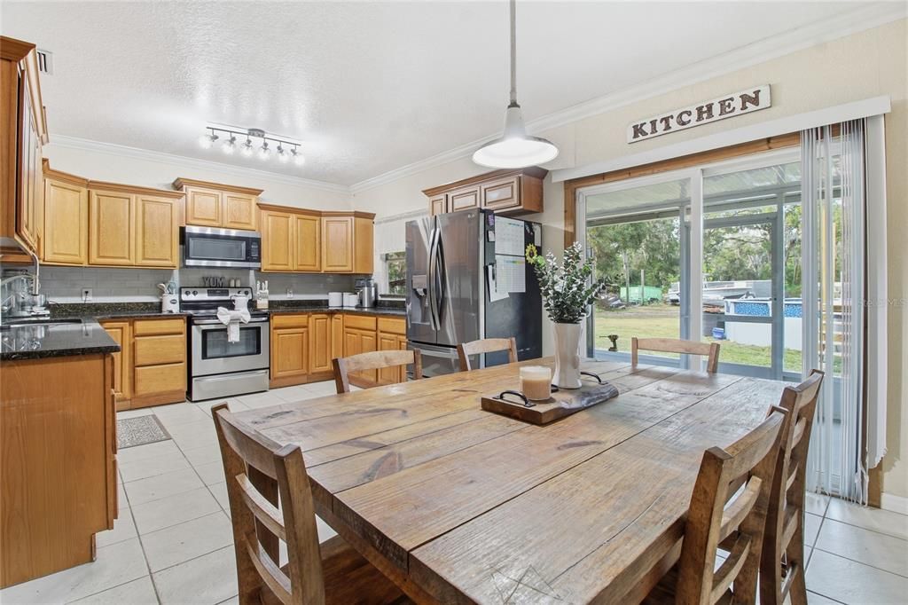 For Sale: $460,000 (4 beds, 2 baths, 1436 Square Feet)