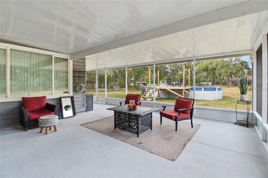 For Sale: $460,000 (4 beds, 2 baths, 1436 Square Feet)