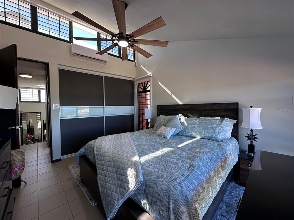 For Sale: $710,000 (4 beds, 2 baths, 2650 Square Feet)