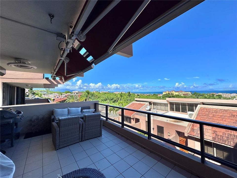 For Sale: $710,000 (4 beds, 2 baths, 2650 Square Feet)