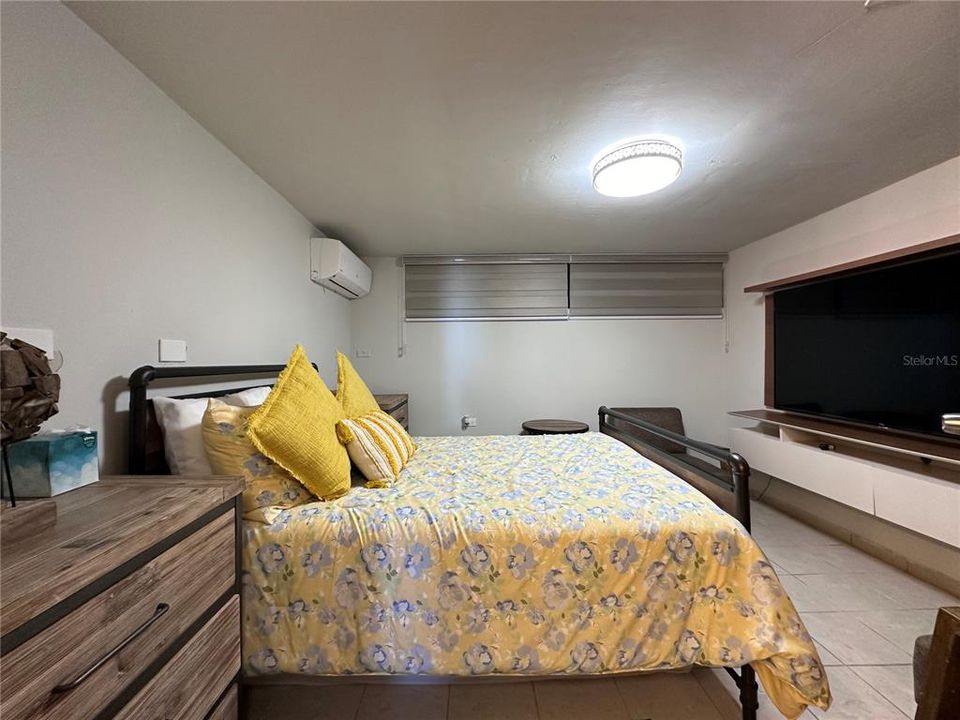 For Sale: $710,000 (4 beds, 2 baths, 2650 Square Feet)